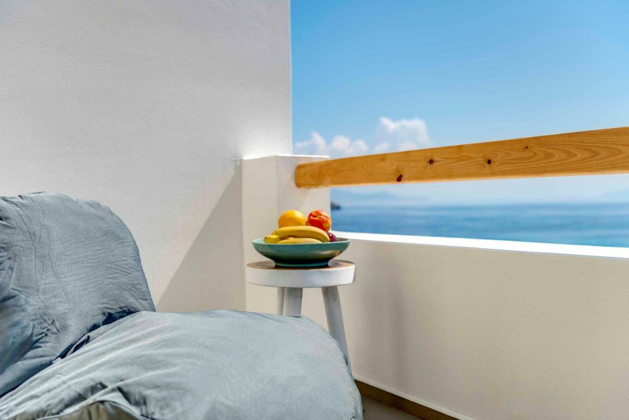 Villa Alba In Syros With Private Jacuzzi Azolimnos Eksteriør billede